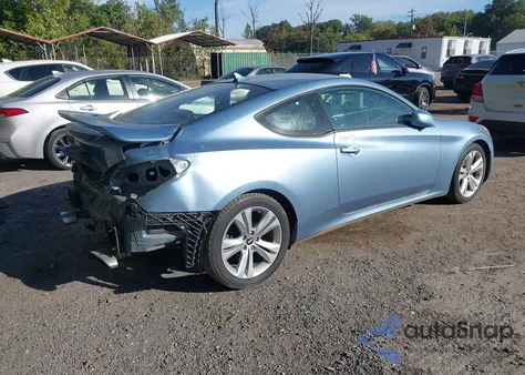 2010 Hyundai Genesis 2.0T z USA, uszkodzony, nr VIN KMHHT6KD5AU031571